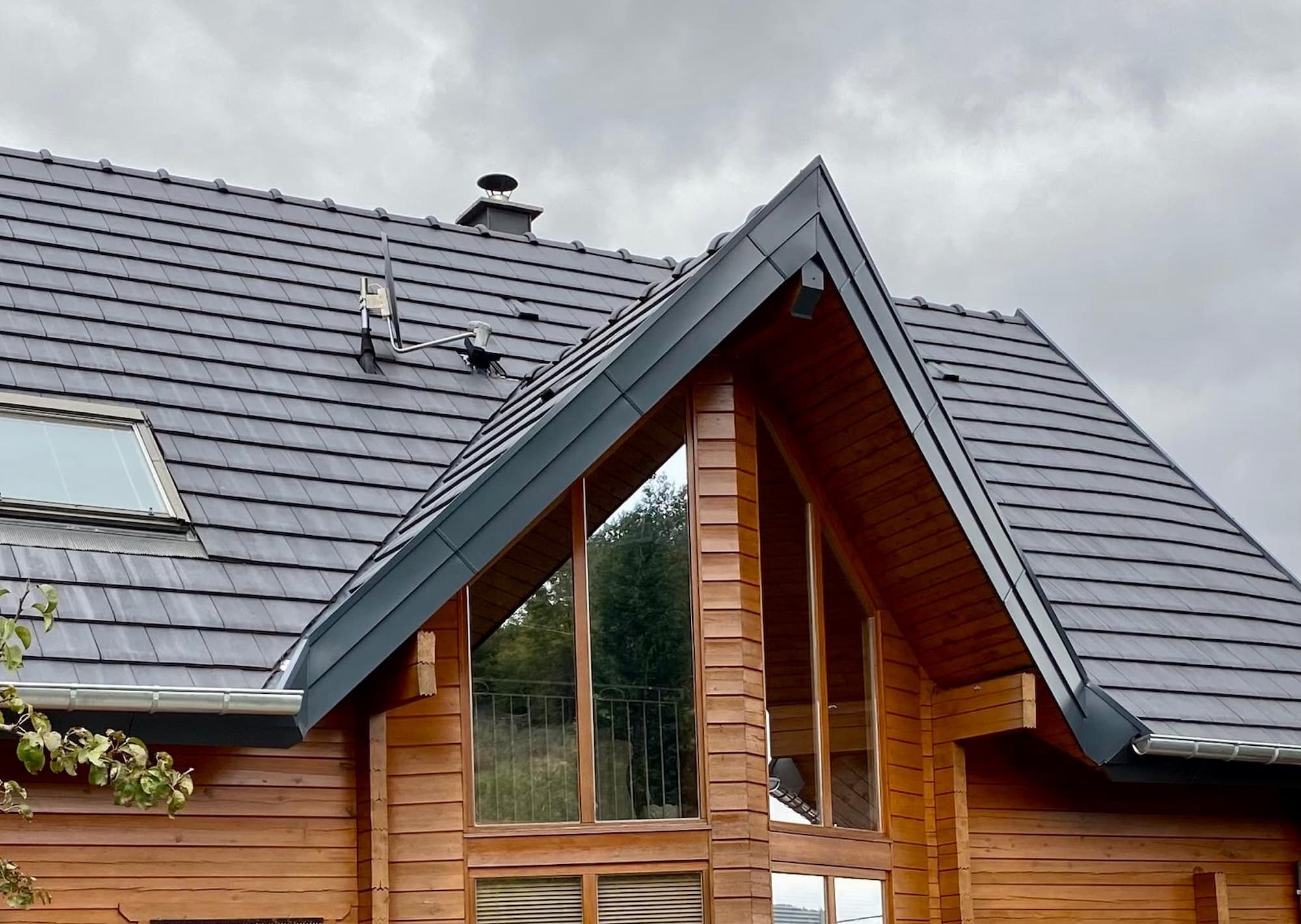 NETTOYAGE_DEMOUSSAGE_TRAITEMENT_TOITURE5 | Travaux Toiture Haut Rhin Nettoyage, démoussage et traitement de toiture dans le Haut-Rhin à Colmar et Altkirch Guebwiller 2