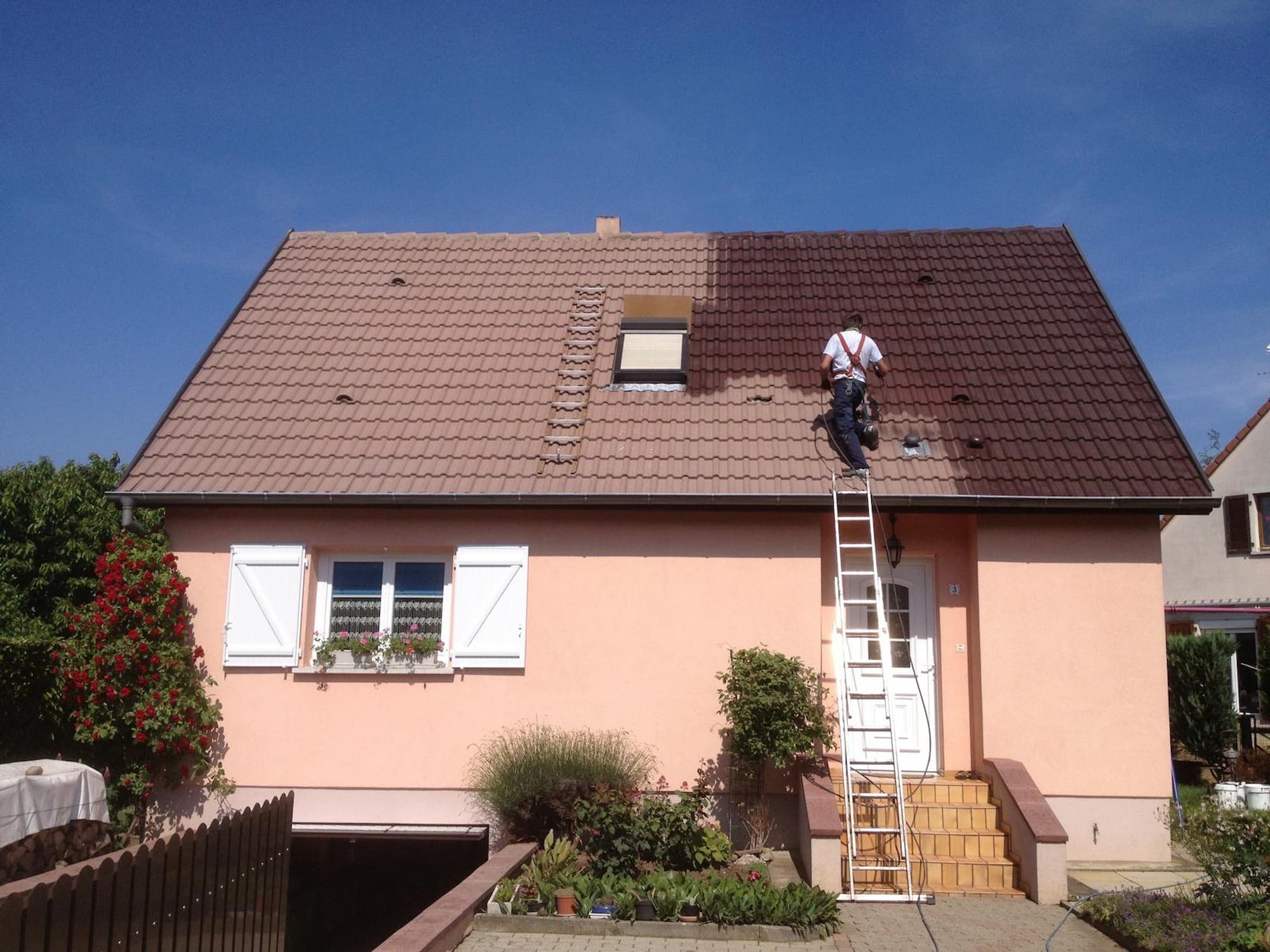 NETTOYAGE_DEMOUSSAGE_TRAITEMENT_TOITURE6 | Travaux Toiture Haut Rhin Nettoyage, démoussage et traitement de toiture dans le Haut-Rhin à Colmar et Altkirch Illzach 6
